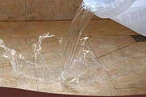望谟漏水维修 免砸砖防水材料该如何施工